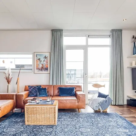 Hausboot Grosse Freiheit 보트호텔 리브니츠 담가르텐